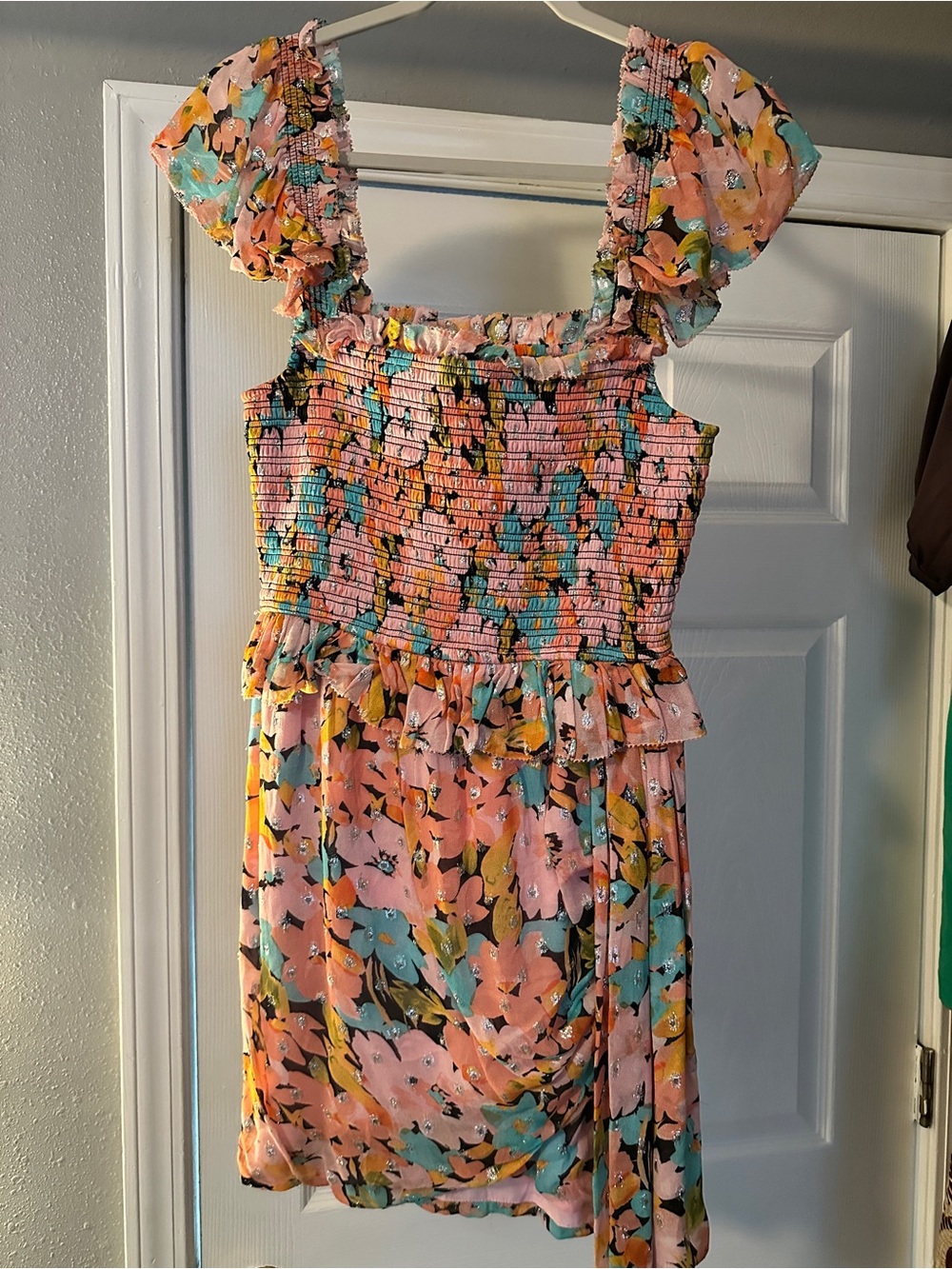 Saylor Floral Smocked Ruffle Sleeve Blouse Small EUC - Picture 5 of 9